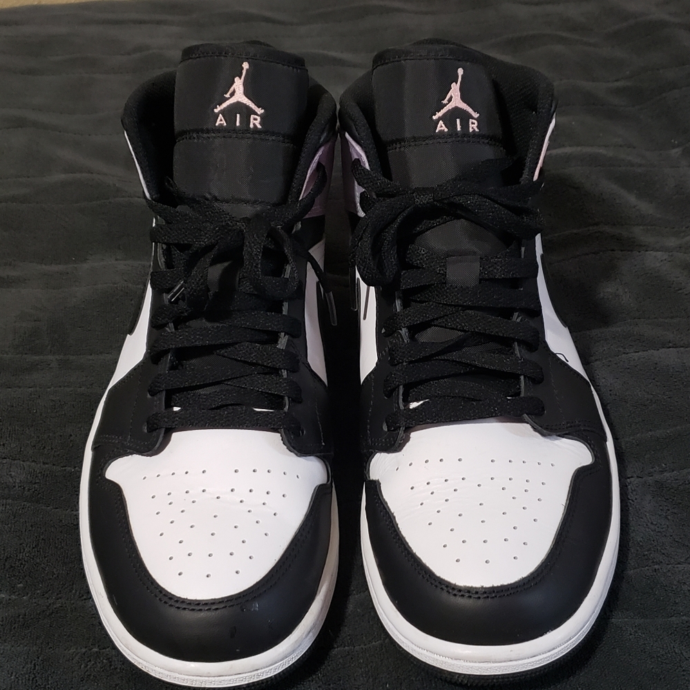 Air Jordans 1 Mid SE Zen Master